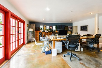 Enlarge photo 38