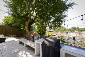 Enlarge photo 33