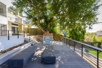 Enlarge photo 36