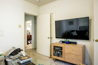 Enlarge photo 105