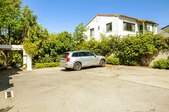 Enlarge photo 84