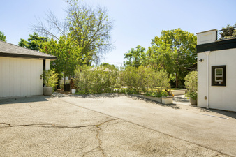 Enlarge photo 86