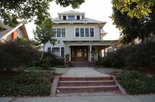 1649 S. Hobart Bl. LA, CA 90006