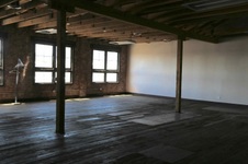 Enlarge photo 24