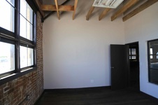 Enlarge photo 53