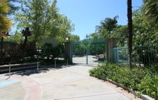 Enlarge photo 1