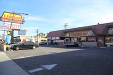 Dale's Junior Liquor Store