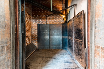 Enlarge photo 37