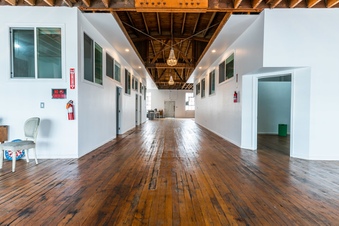 Enlarge photo 37
