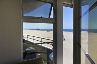 Enlarge photo 36