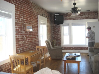 Enlarge photo 52