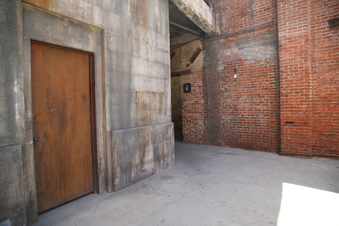 Enlarge photo 68