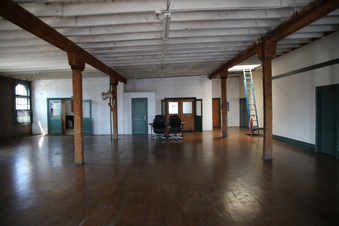 Enlarge photo 24
