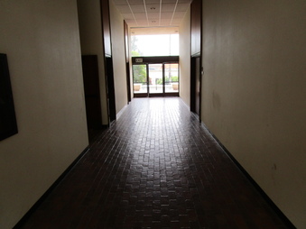 Enlarge photo 18