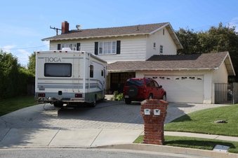 House 2, Newhall