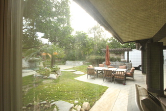 Enlarge photo 42
