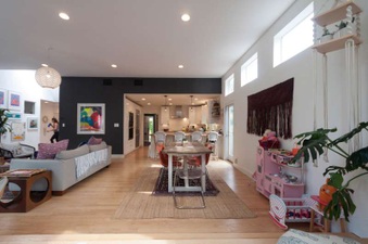 Enlarge photo 24