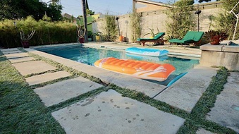 Enlarge photo 83