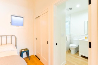 Enlarge photo 41