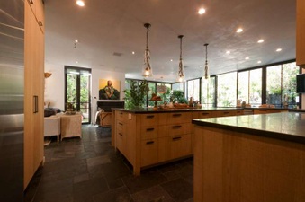 Enlarge photo 22