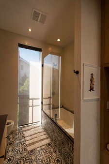 Enlarge photo 59