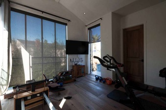 Enlarge photo 72