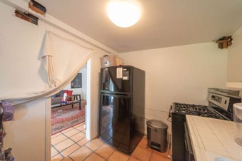 Enlarge photo 72