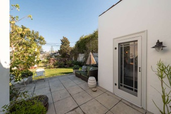 Enlarge photo 59