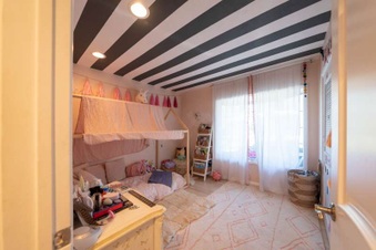 Enlarge photo 43