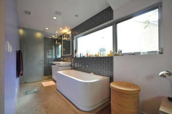 Enlarge photo 53