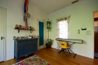 Enlarge photo 70