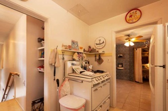 Enlarge photo 57