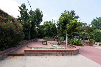Enlarge photo 89