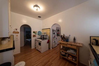 Enlarge photo 24