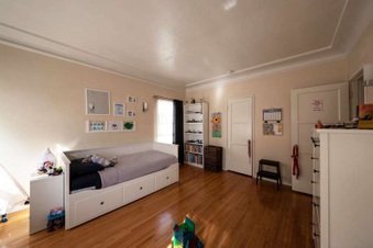 Enlarge photo 80