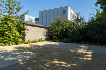 Enlarge photo 106