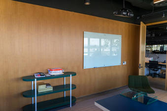 Enlarge photo 88
