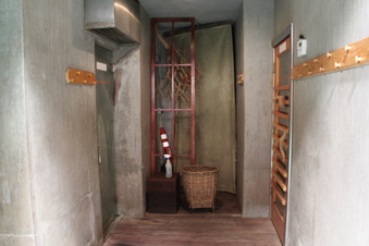 Enlarge photo 27