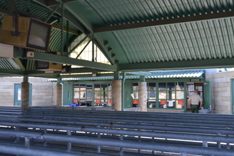 Enlarge photo 17