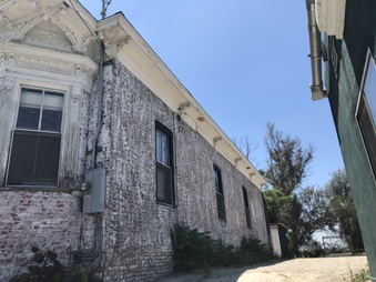 1028 E. Cesar Chavez Ave