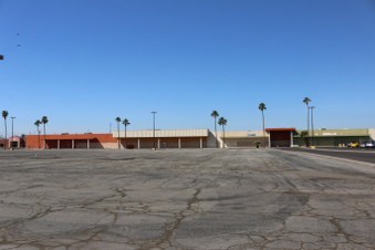 Vacant Pep Boys - El Centro