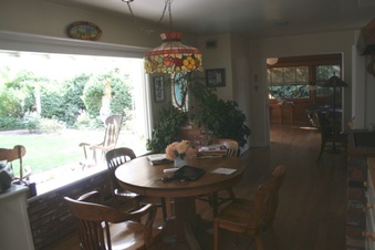 Enlarge photo 211