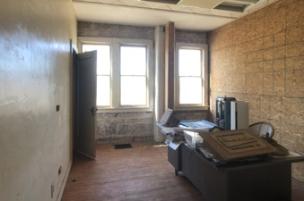 Enlarge photo 23