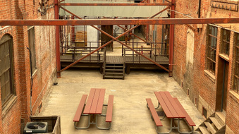 Enlarge photo 24