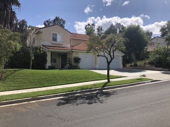 12111 Edgecliff