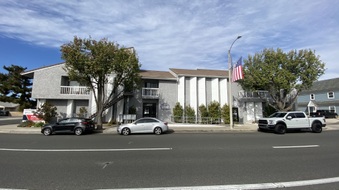 22777 Lyons Ave