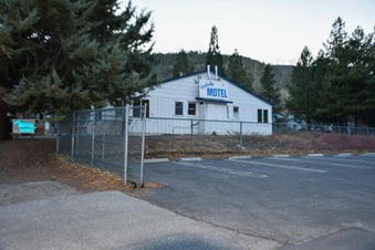 Cedar Lodge Motel (closed)