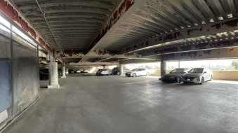 Enlarge photo 49