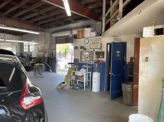 Enlarge photo 21