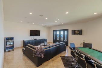 Enlarge photo 48
